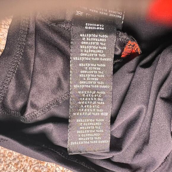 Harley Davidson Women's Black and Orange T Shirt. Size Medium - Picture 6 of 9